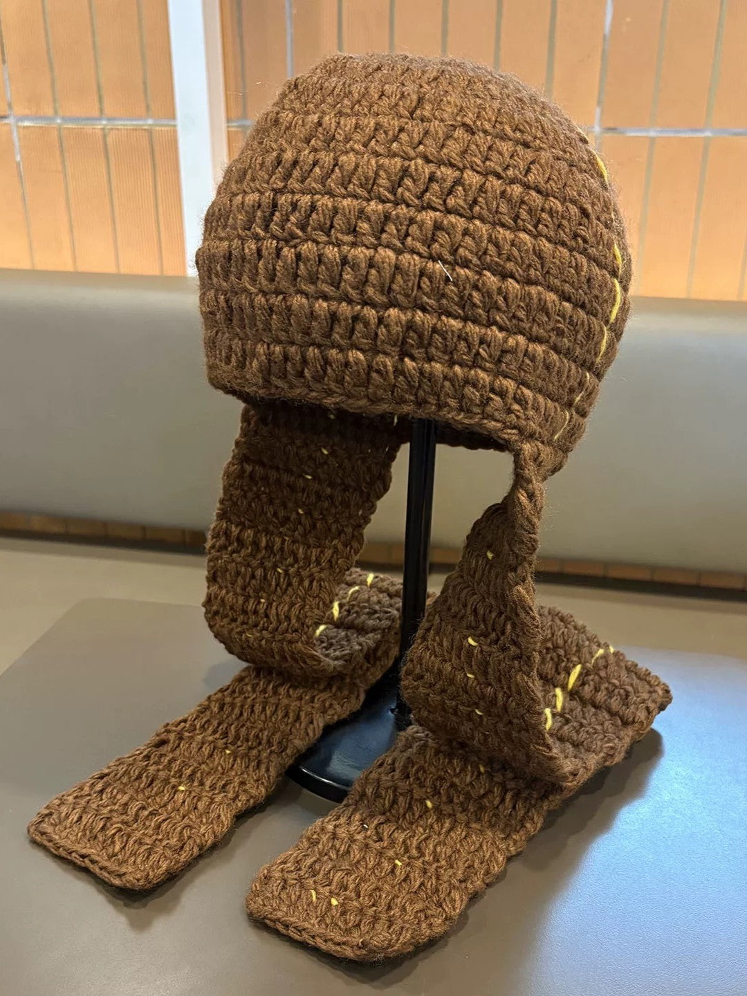 ロングイヤーフラップニットハット