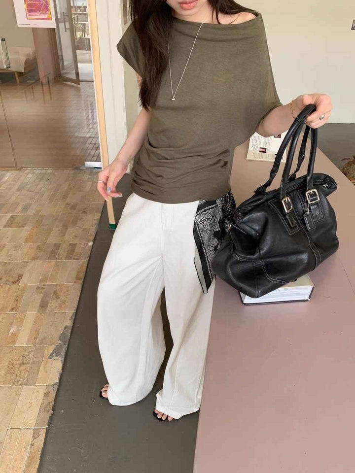 アシンメトリーネックサイドギャザーカットソー