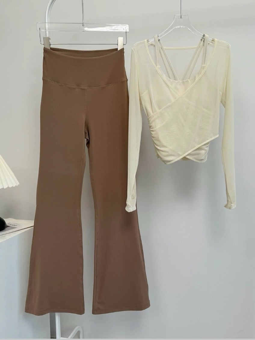 シアーカップイントップス＋フレアレギンスセット