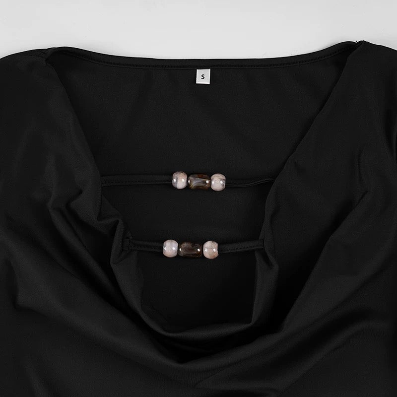 ビーズ付きディープネックボディースーツ