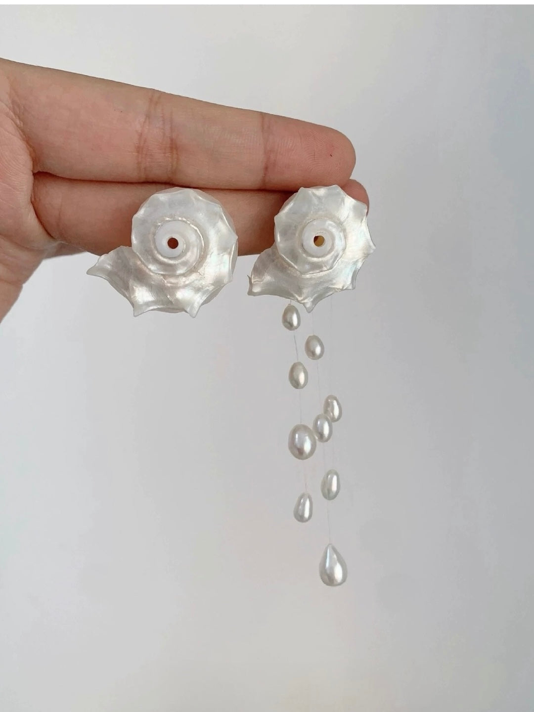 リアルシーシェルドロップロングピアス