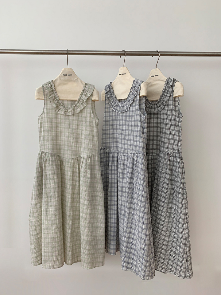 フリルネックチェックフレアワンピース