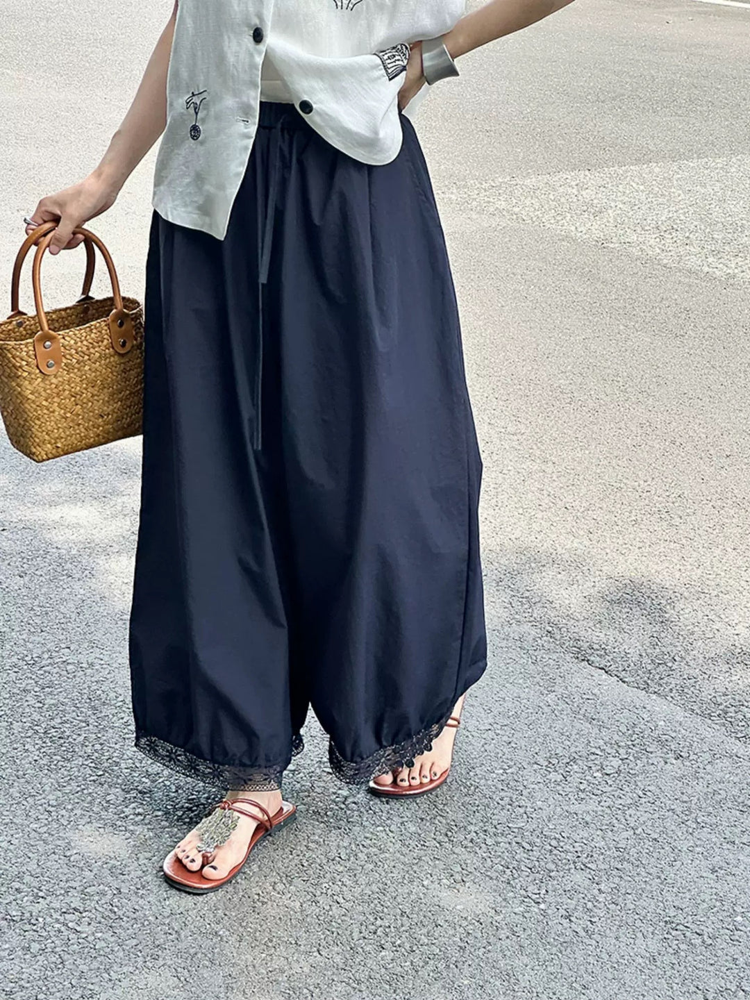 裾レースバギーリラックスパンツ