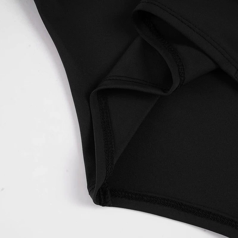 ビーズ付きディープネックボディースーツ