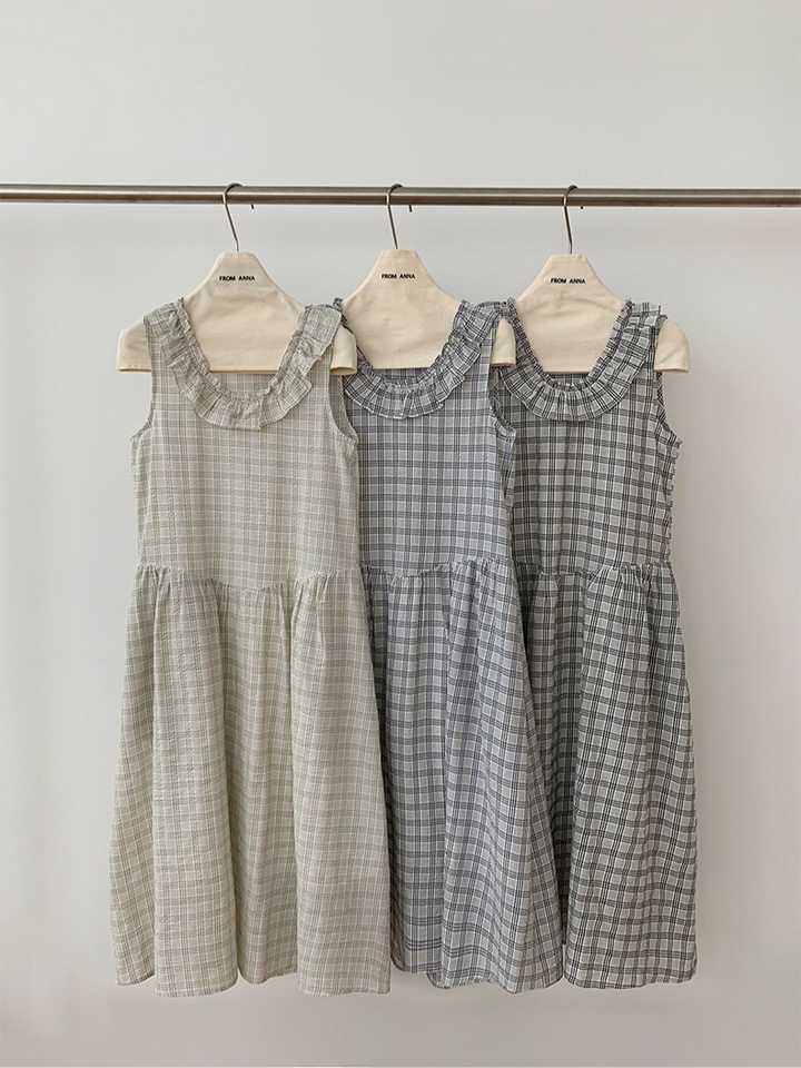 フリルネックチェックフレアワンピース