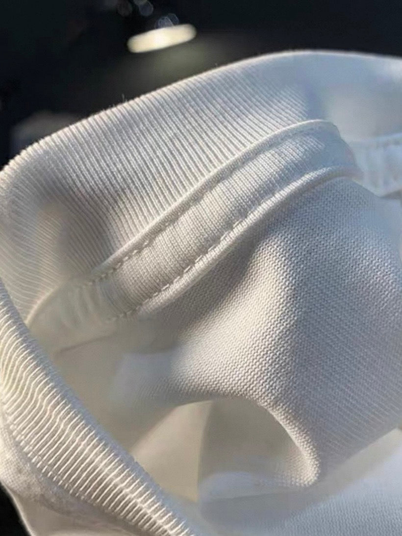 UZU COSMIC プリントTシャツ