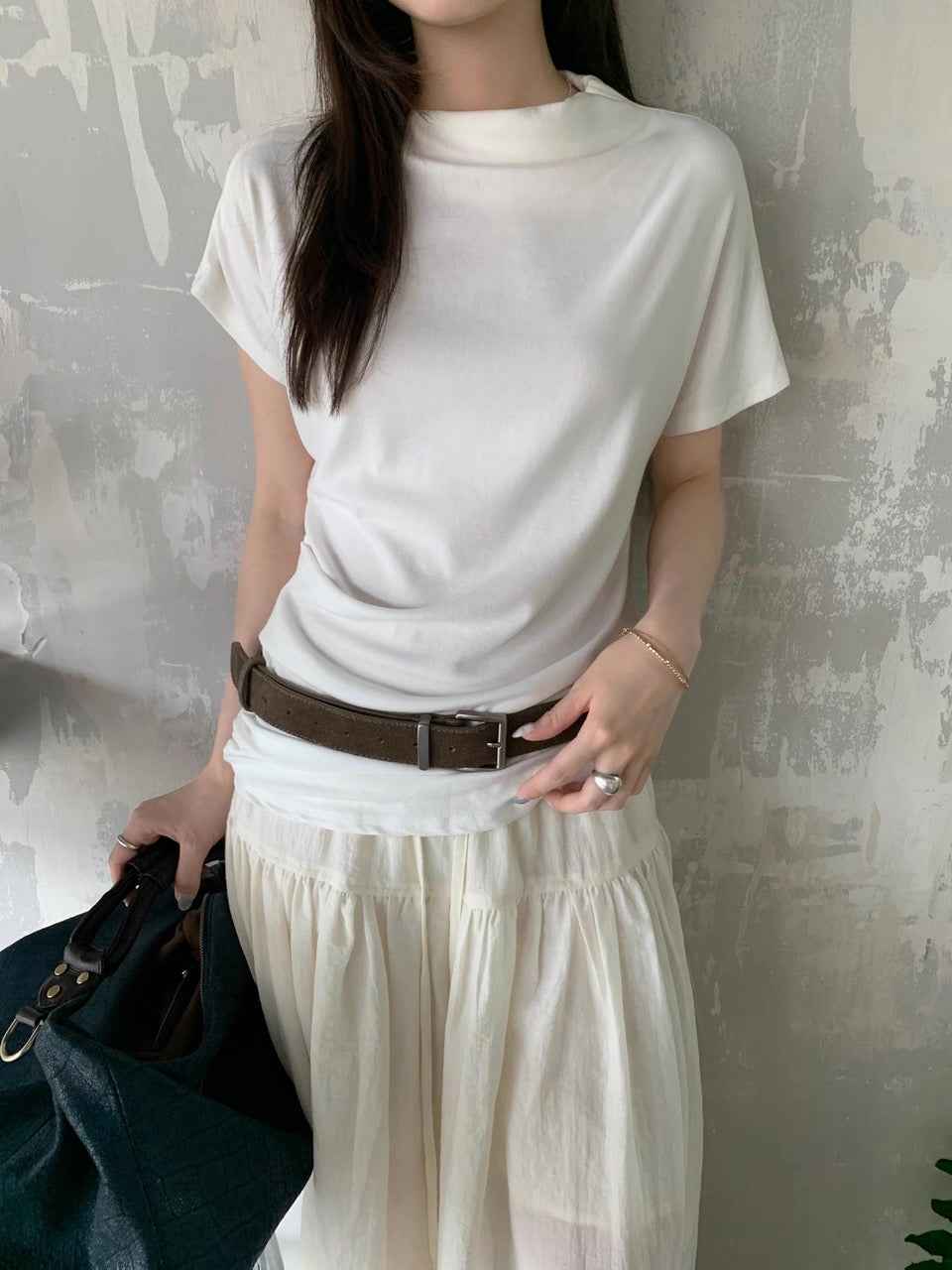 アシンメトリーネックサイドギャザーカットソー