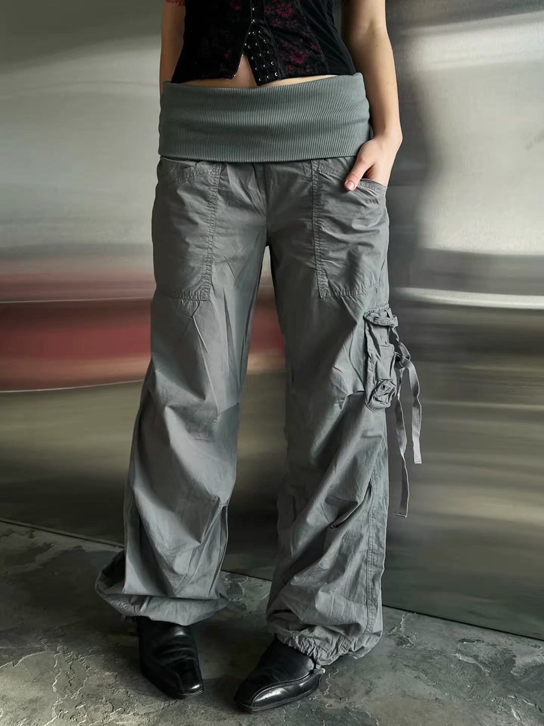 フォールドオーバールーズフィットカーゴパンツ