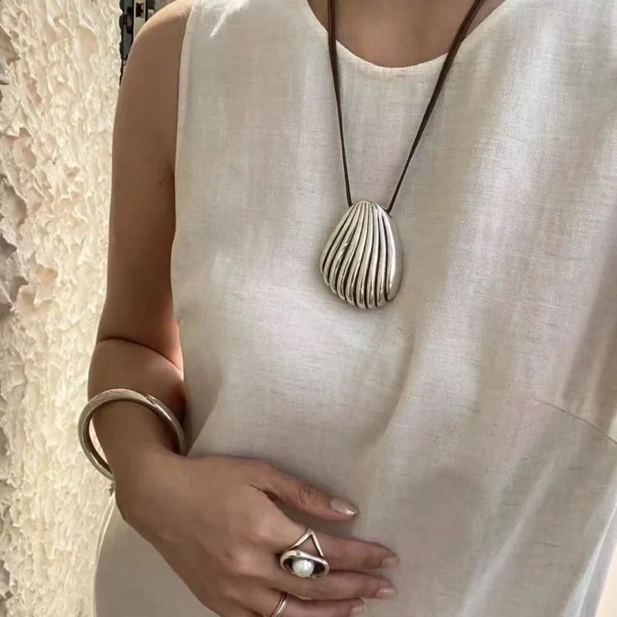 Silver 925 Plated Shellモチーフネックレス