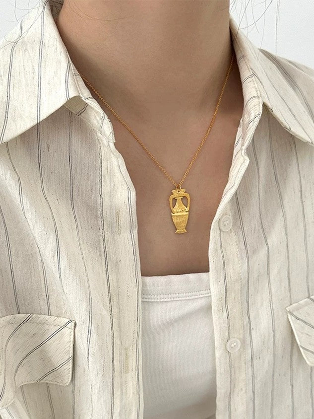 アンフォラモチーフ ゴールドネックレス