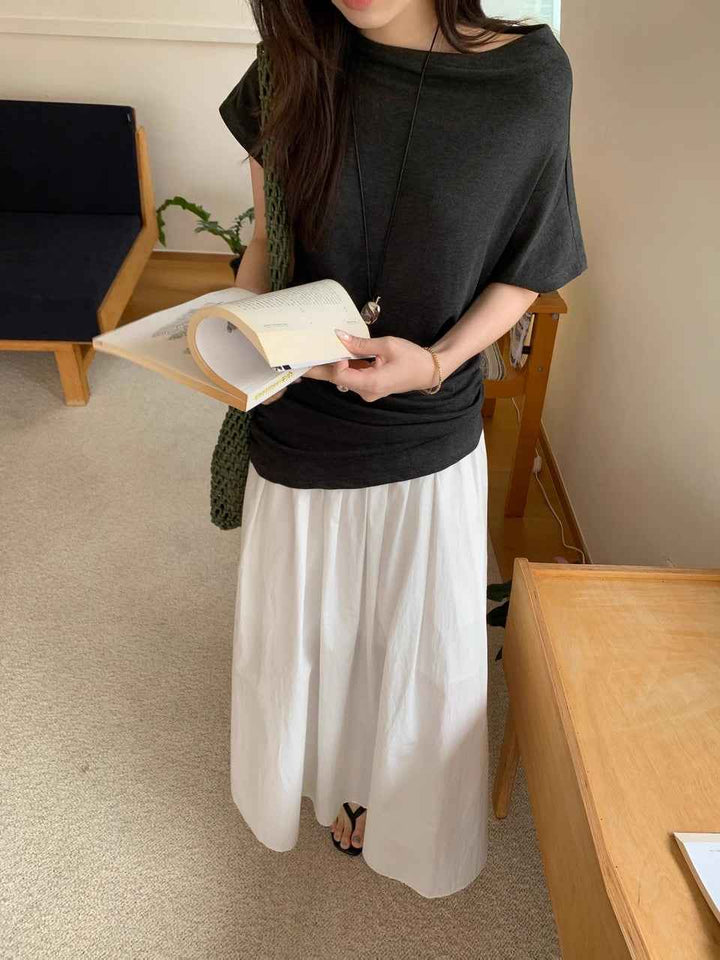アシンメトリーネックサイドギャザーカットソー