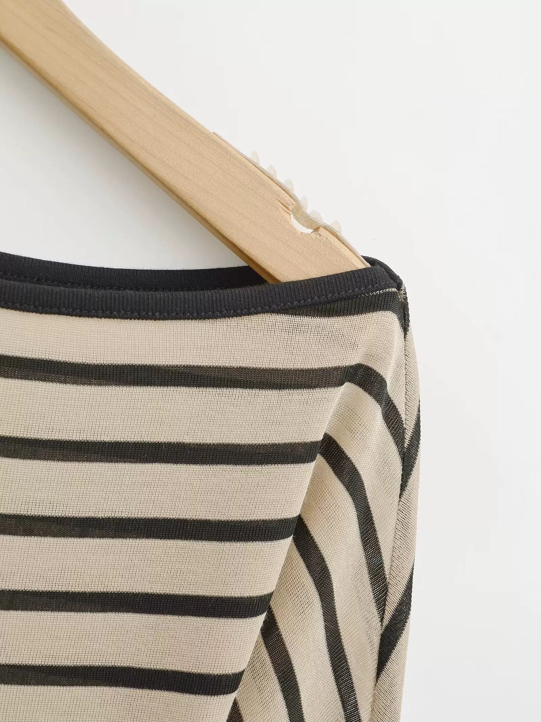 バイアスストライプオフショルカットソー