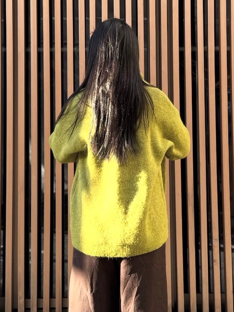 【アウトレット】(即納) マフラー付きVネックセーター