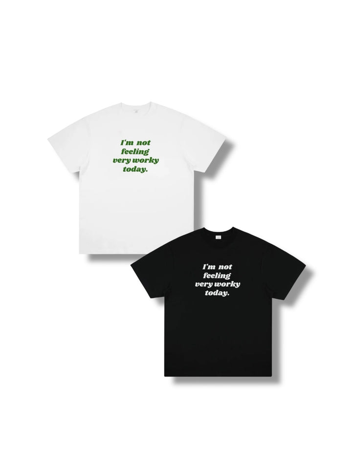 not feeling workyロゴプリントTシャツ