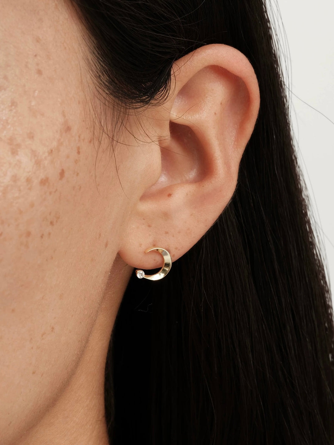 ミニマルムーンジルコニアストーンピアス