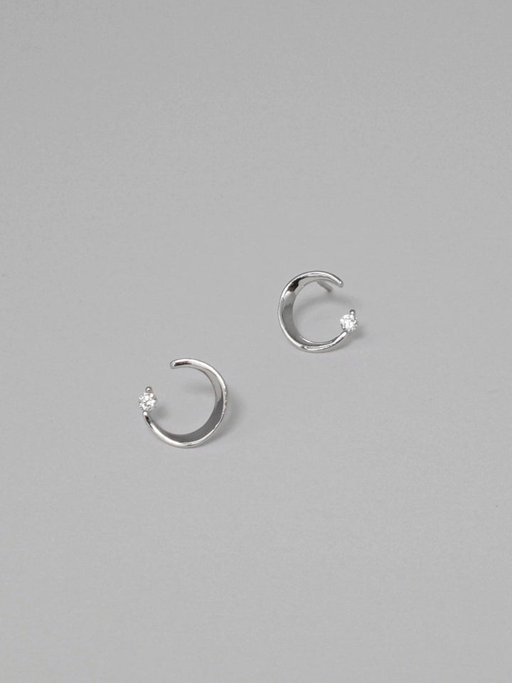 ミニマルムーンジルコニアストーンピアス