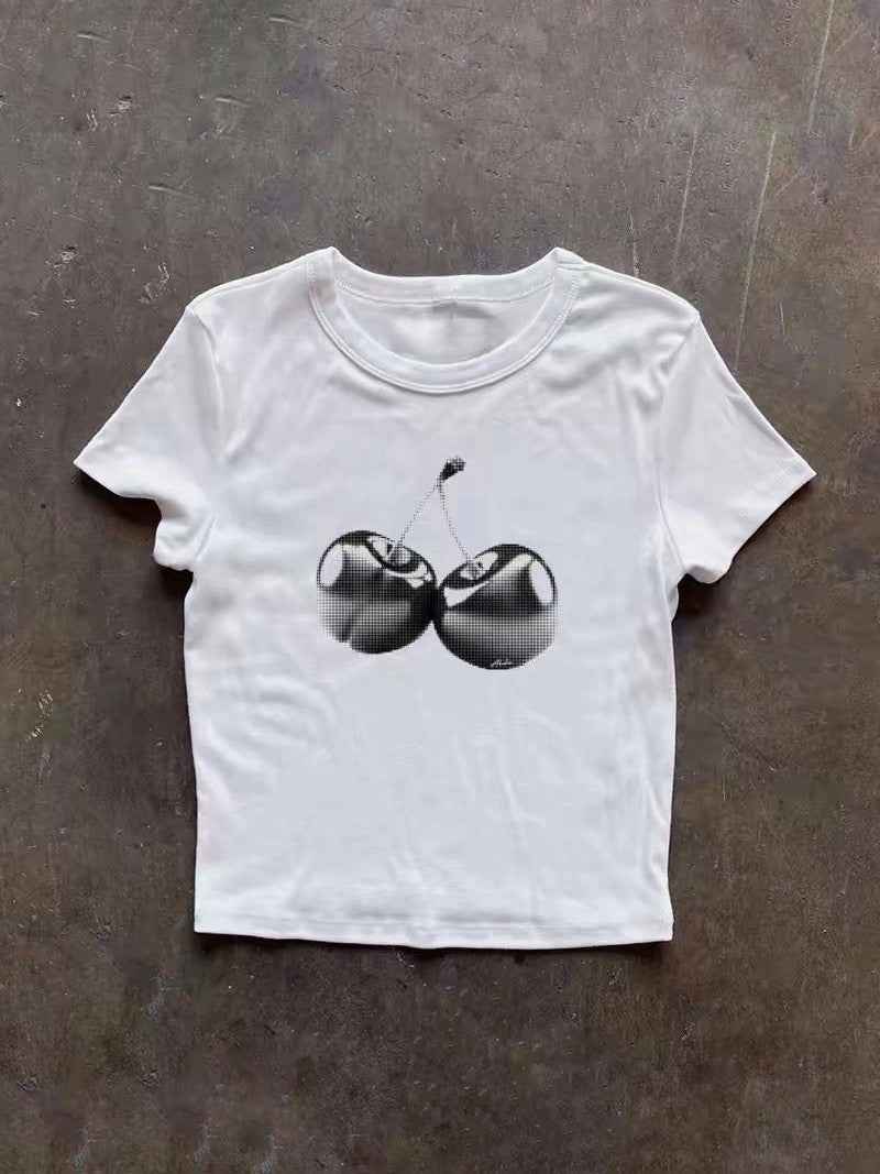 モノクロチェリープリントフィットTシャツ