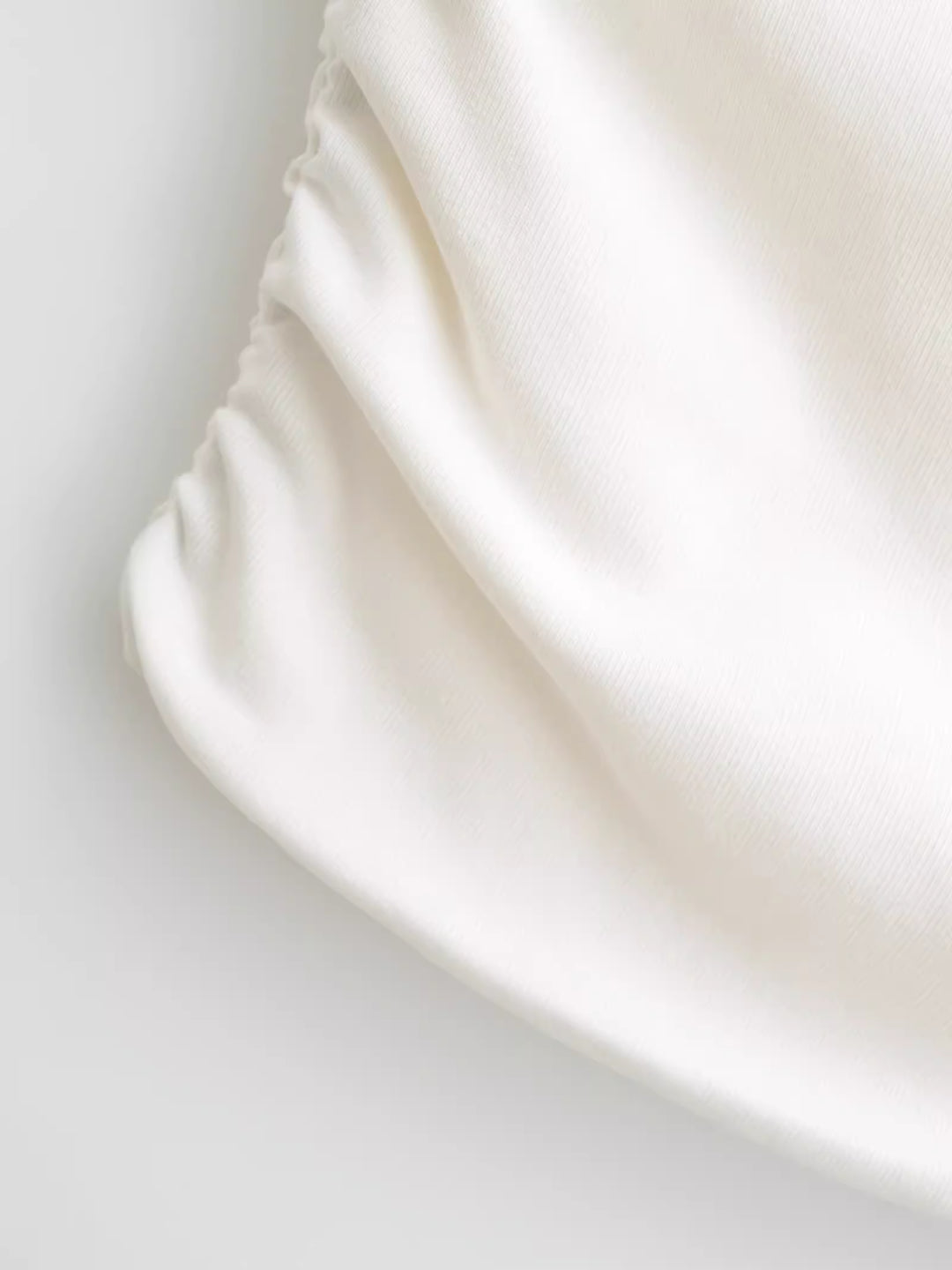 スムースフィットサイドギャザーチューブトップ