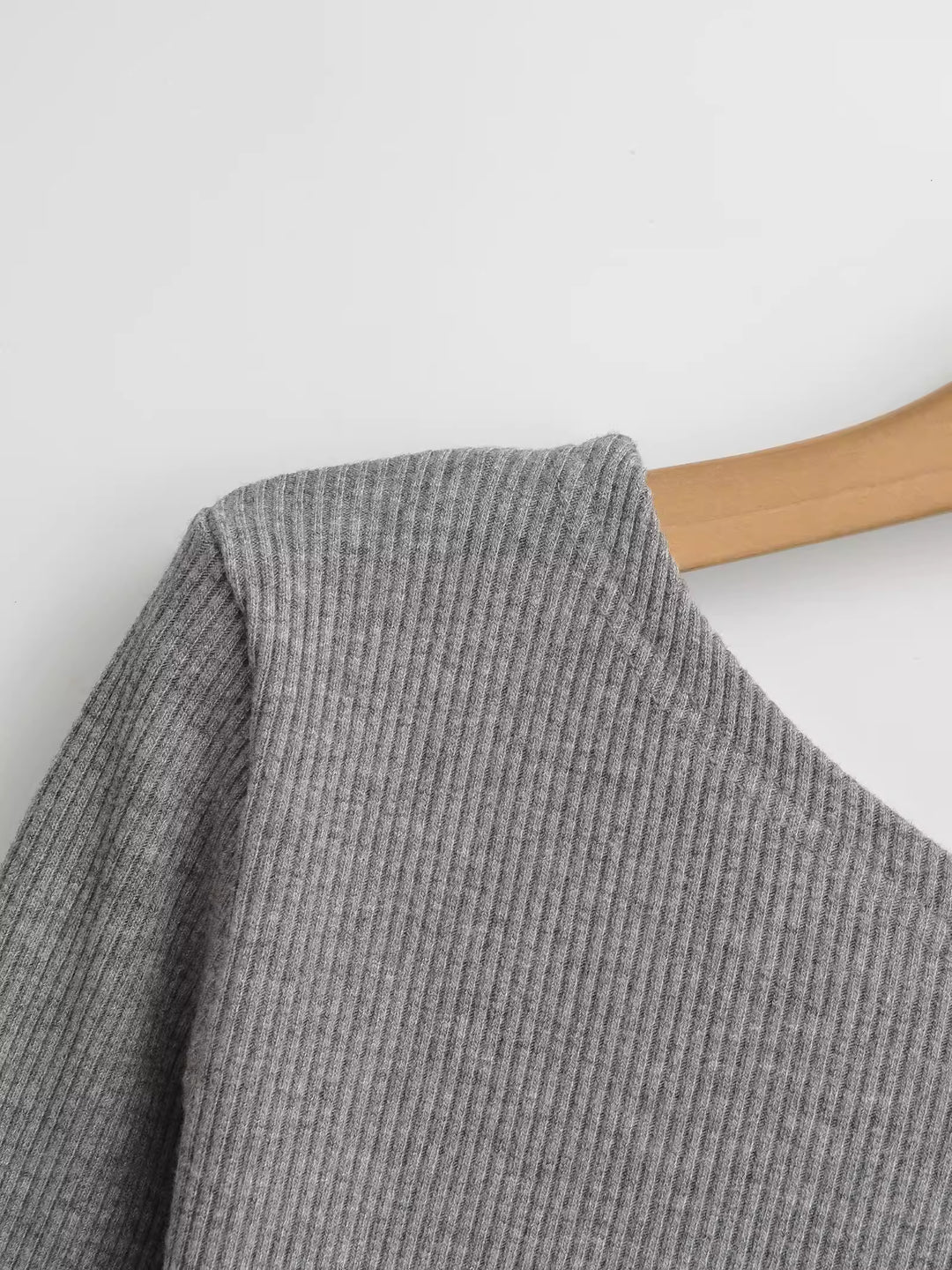 アシンメトリーネックリブトップス