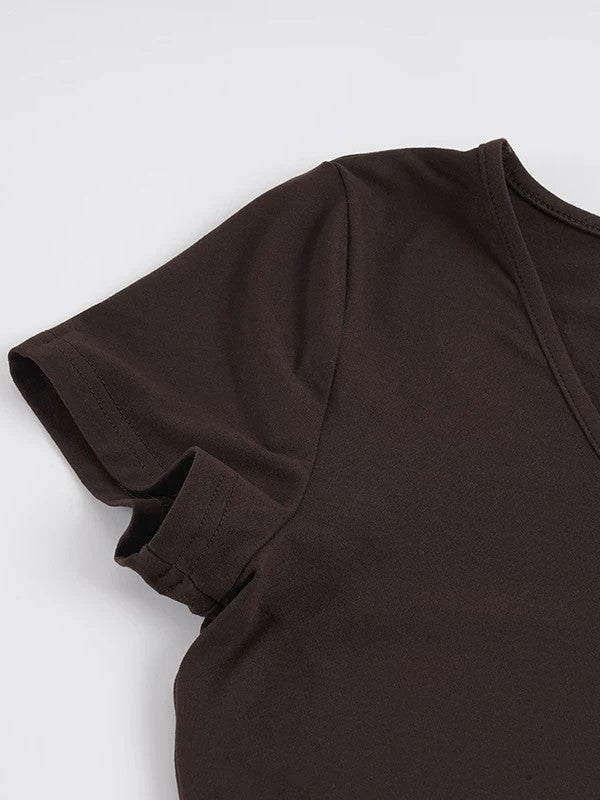 ソフトVネックTシャツフレアクロップドパンツセットアップ