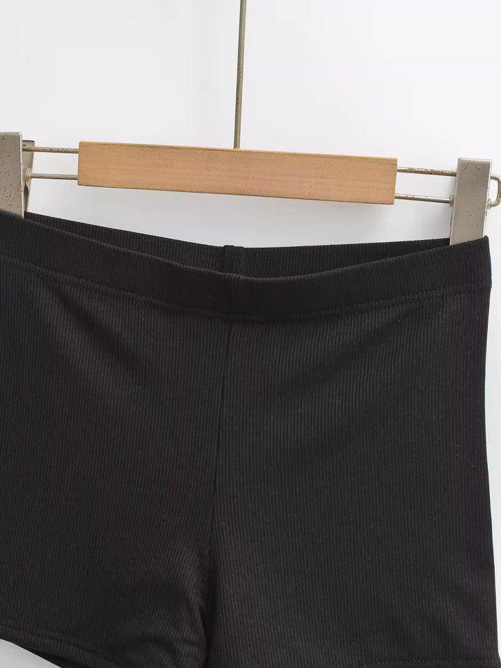 リブフィットショートパンツ