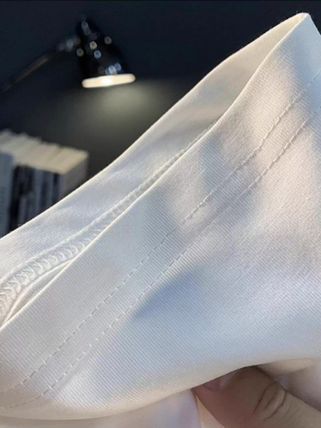 UZU COSMIC プリントTシャツ