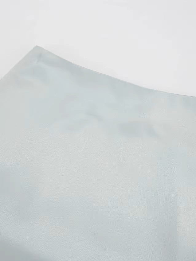 サテンスリットロングフレアスカート