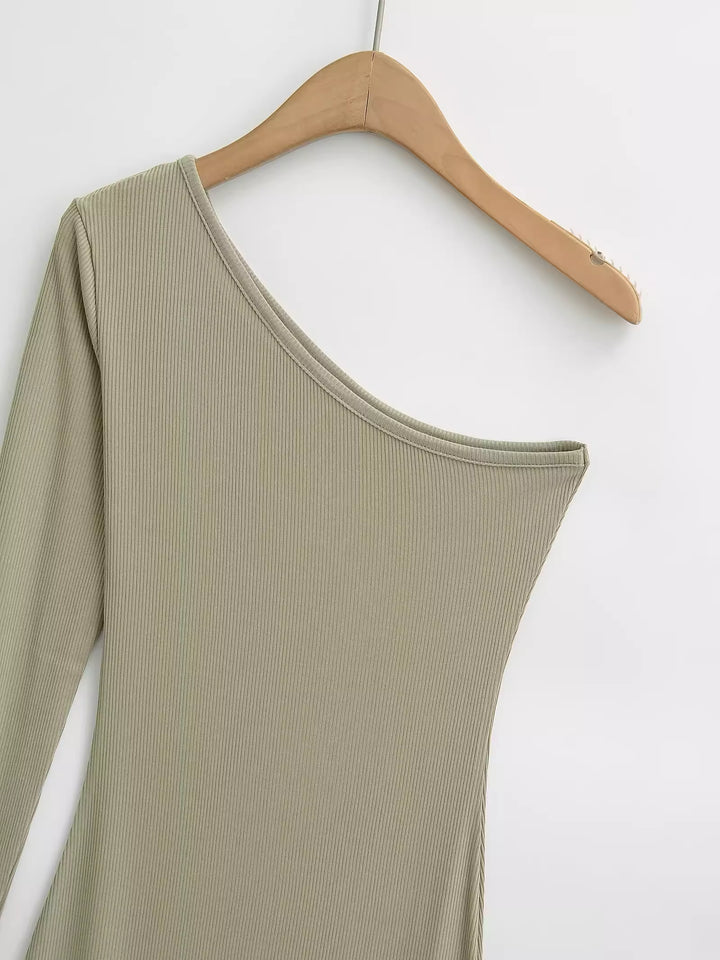 ワンショルダーリブワンピース