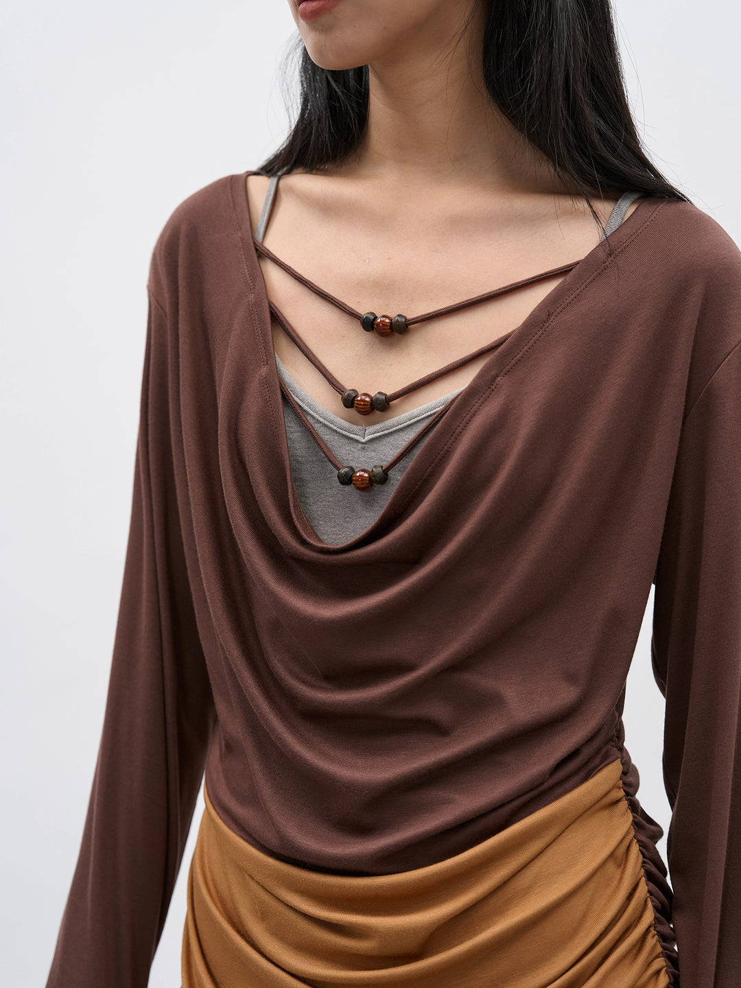 レイヤードビーズドレープカットソー