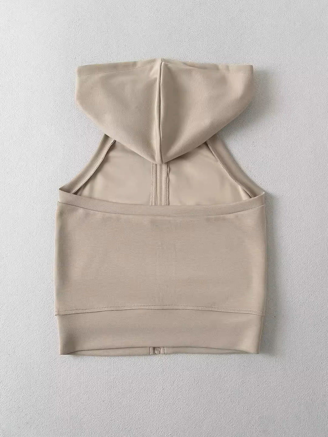 スリーブレスジップアップフーディー