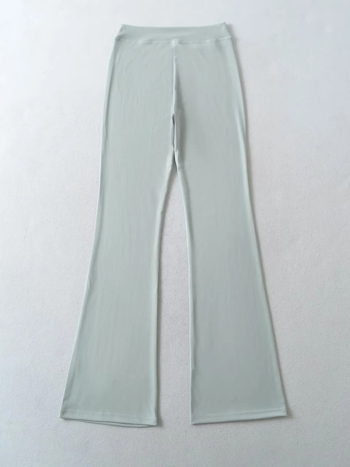 ソリッドカラーストレッチフレアパンツ