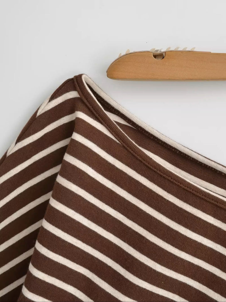 オフショルダーボーダーカットソー