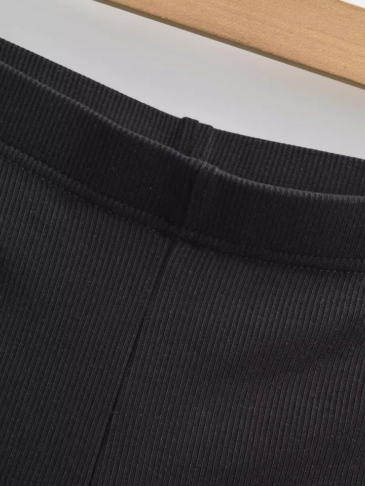 リブフィットショートパンツ