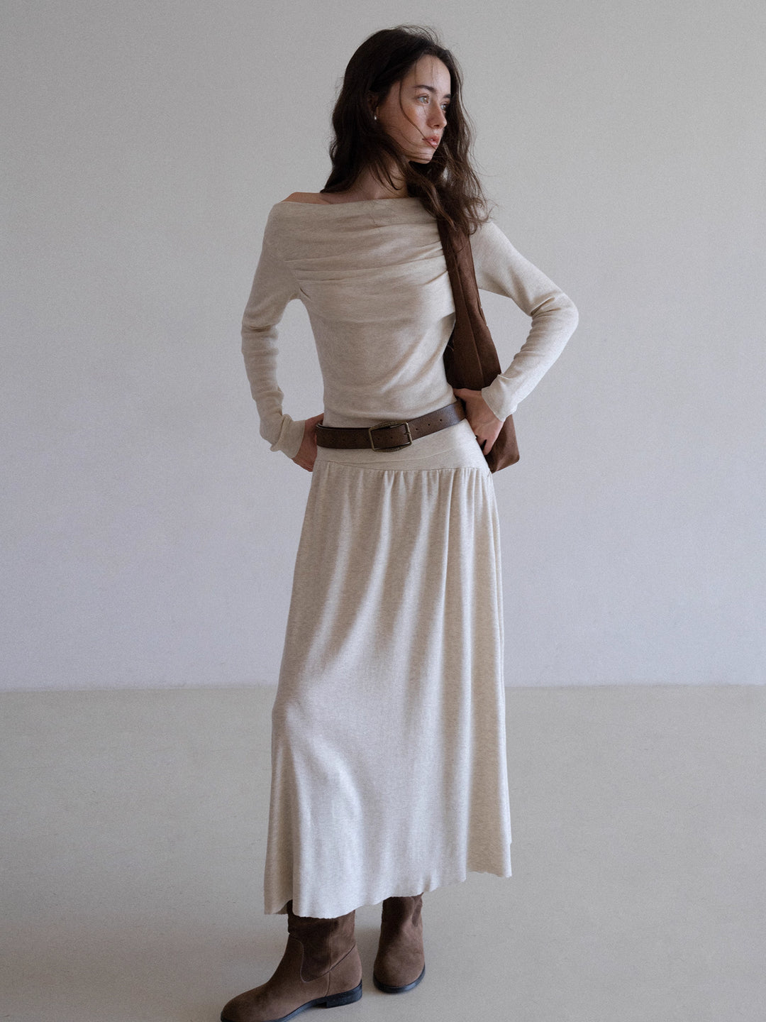 ウール混オフショルドレープトップス