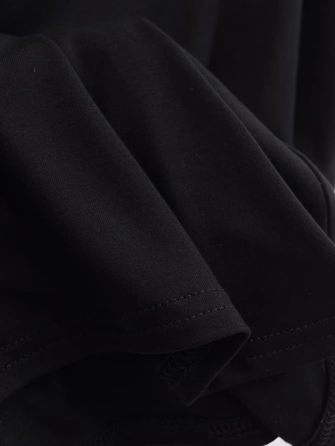 アシンメトリードレープスカート