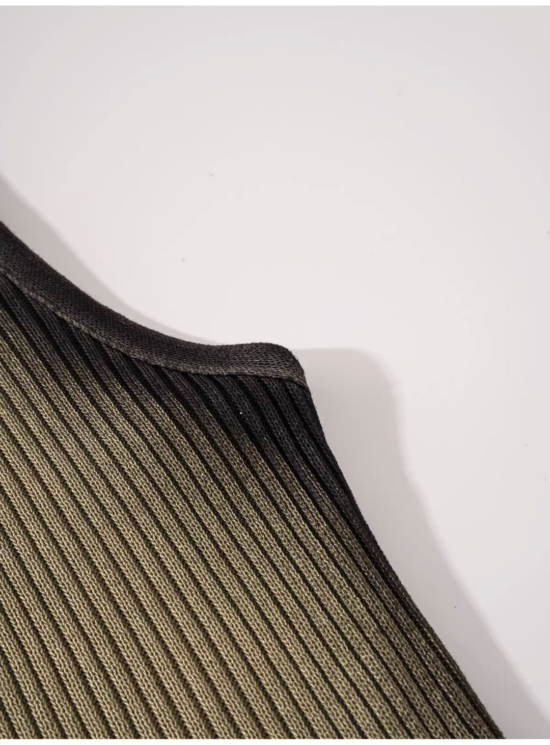 グラデーションリブタンクトップ