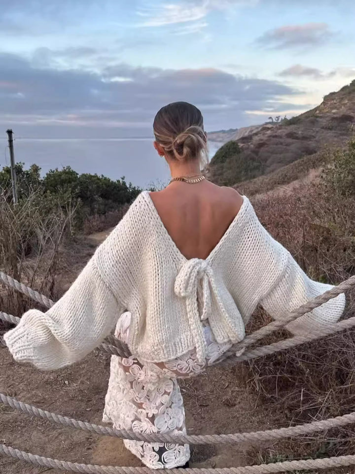 バックオープンリボンセーター