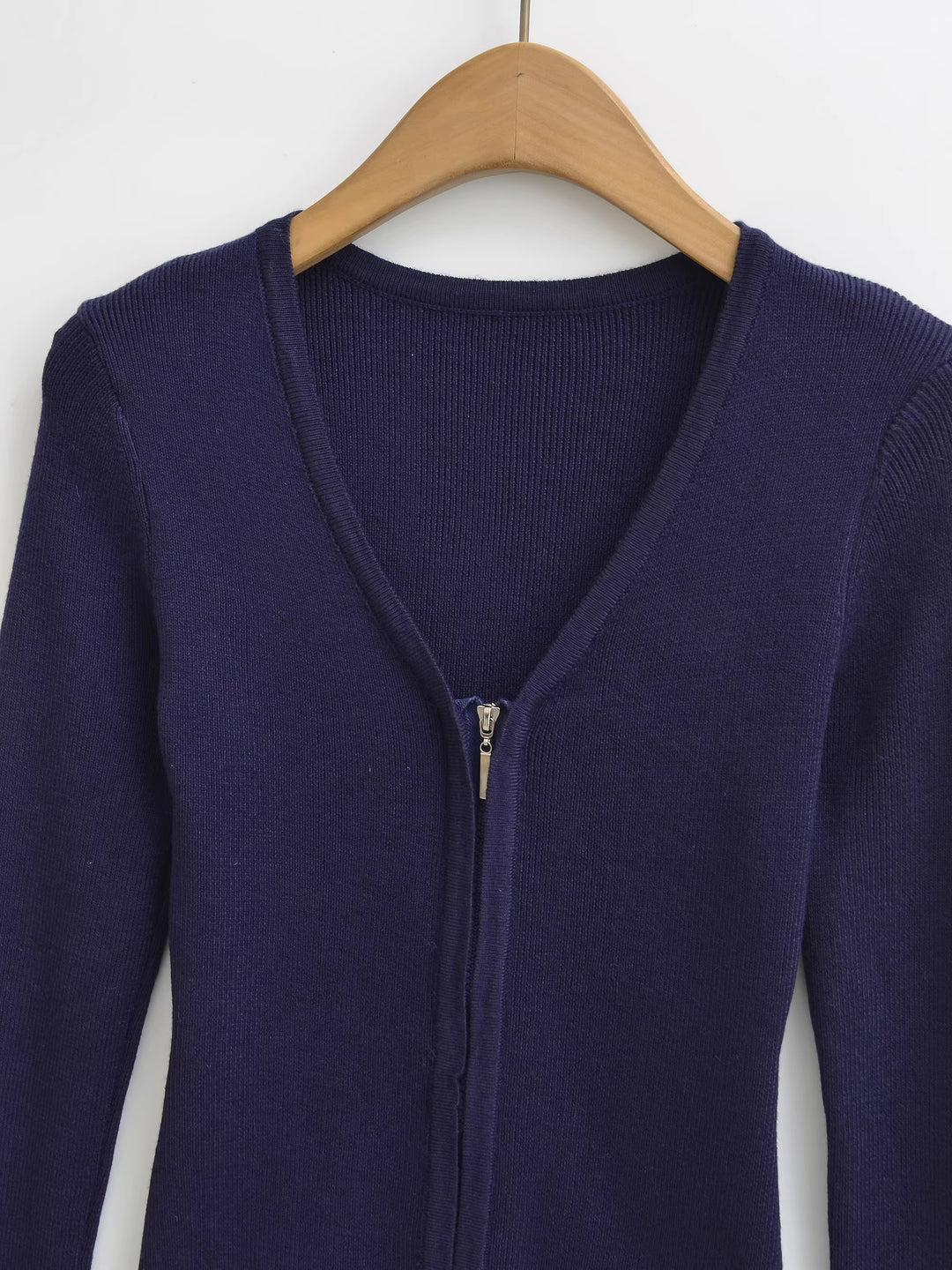 ノーカラーVネックジップカーディガン