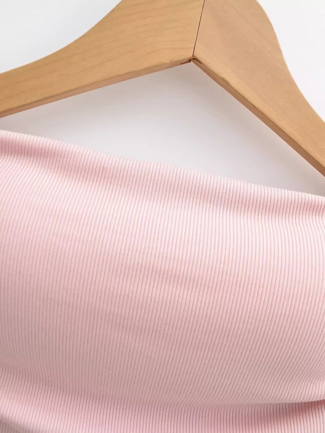 カップインリブバンドゥトップス