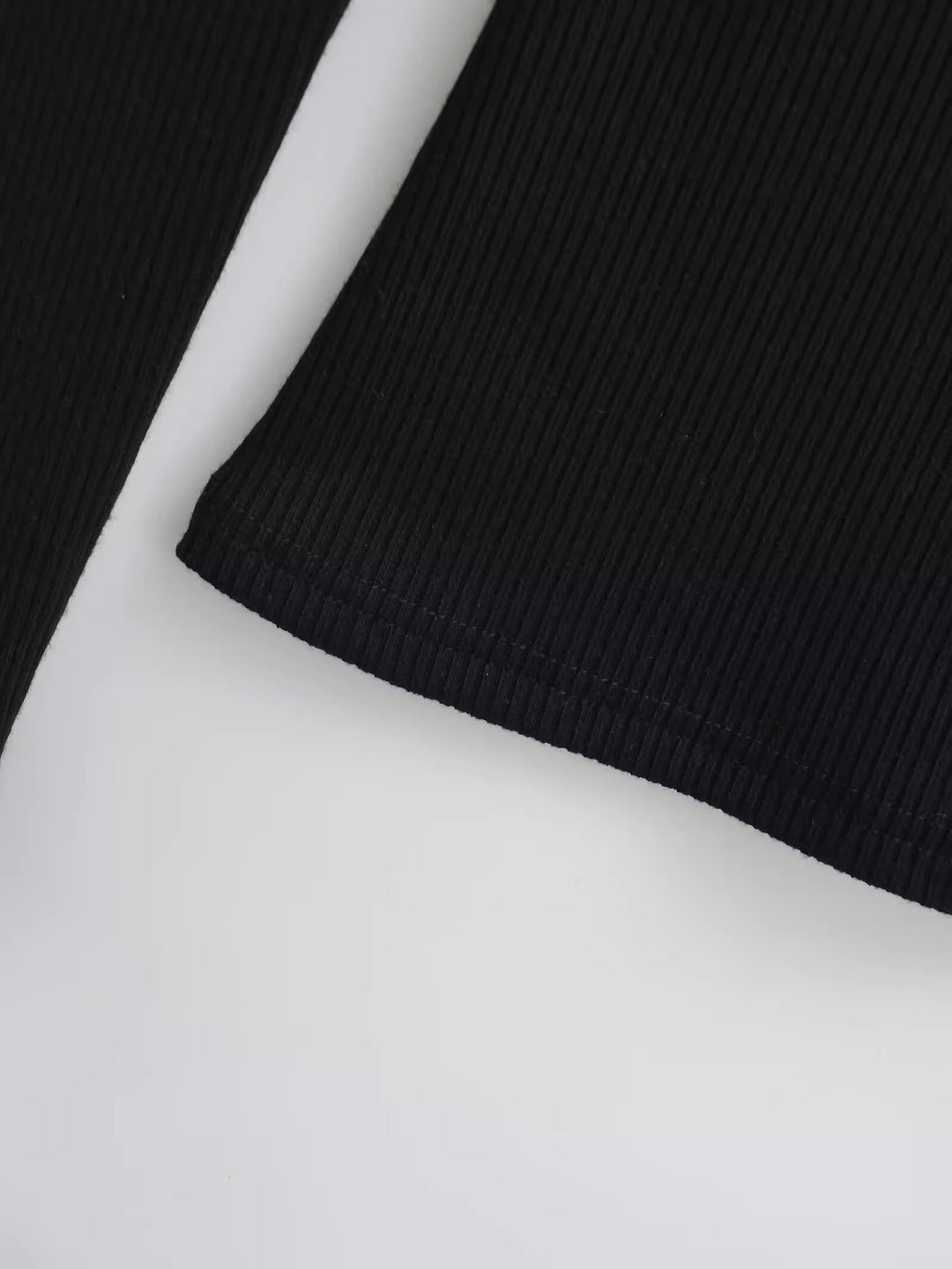 アシンメトリーネックリブトップス