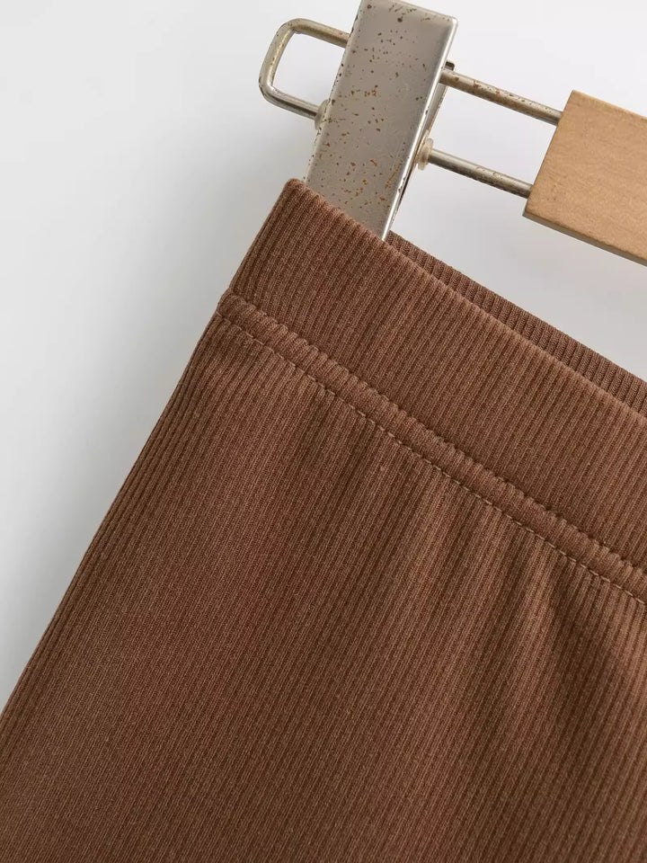 リブフィットショートパンツ