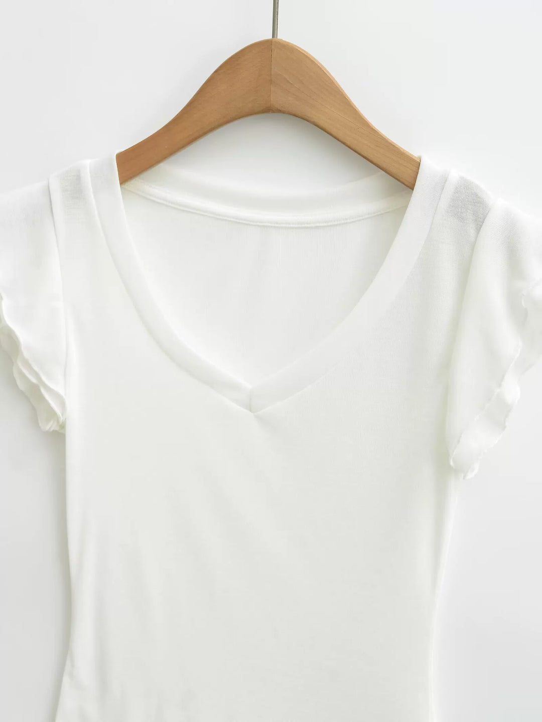 フリルスリーブソフトVネックTシャツ