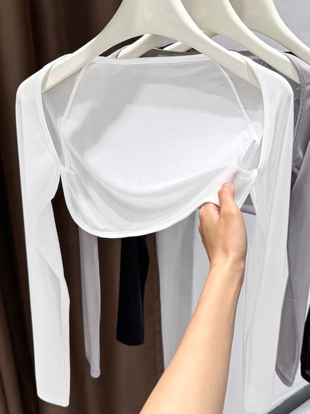 ストレッチシアーメッシュクロップドトップス